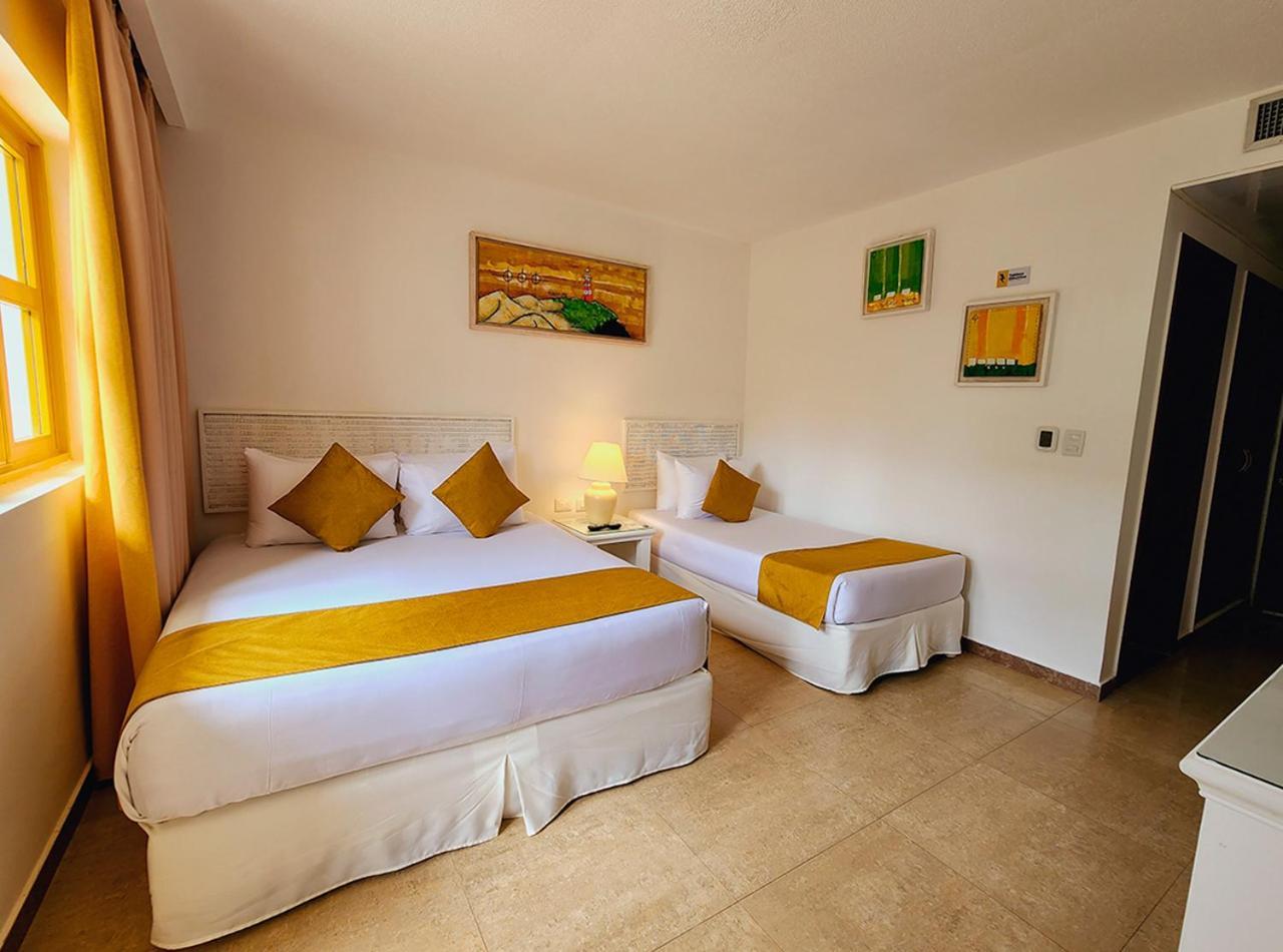 Sunsol Ecoland Hotel Pedro Gonzalez Екстериор снимка